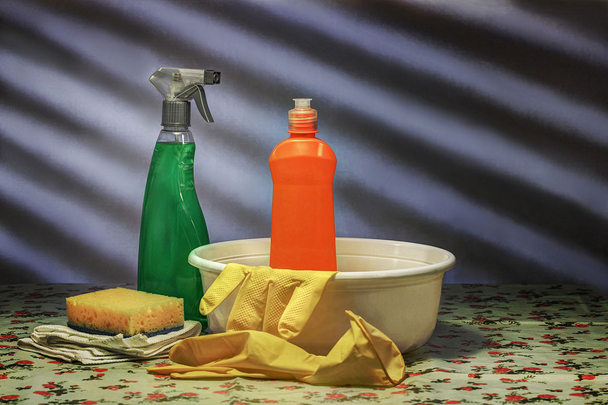 Read more about the article Make Non-Toxic Kitchen Cleaners at Home!