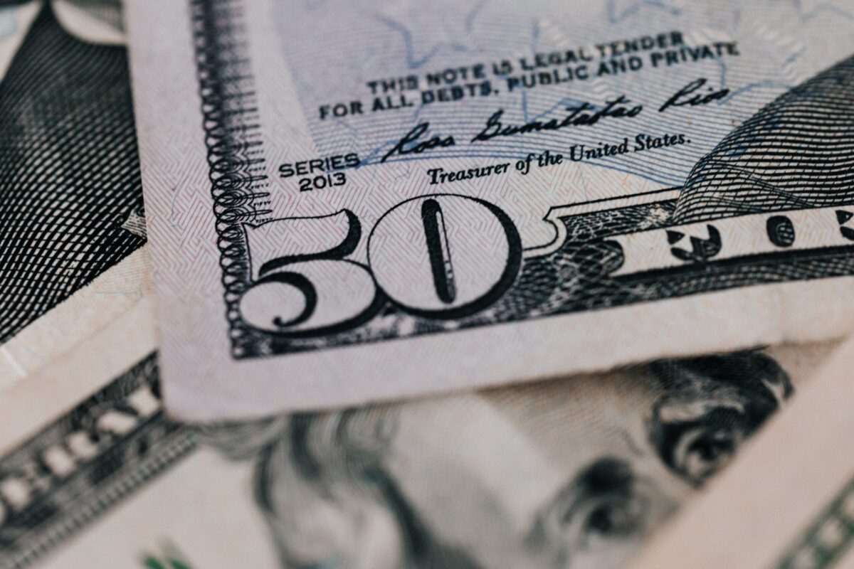 Read more about the article Here’s the Dollar Amount Seniors Can Expect from the 2024 Social Security COLA
